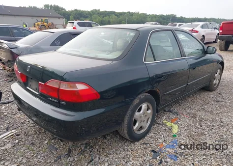 2000 Honda Accord Ex from USA, damaged, VIN 1HGCG1652YA080328